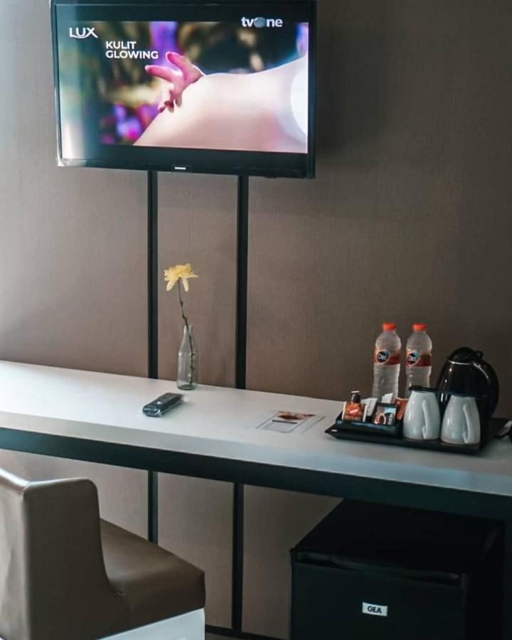 Bess Mansion Hotel Surabaya Wonotjolo Εξωτερικό φωτογραφία