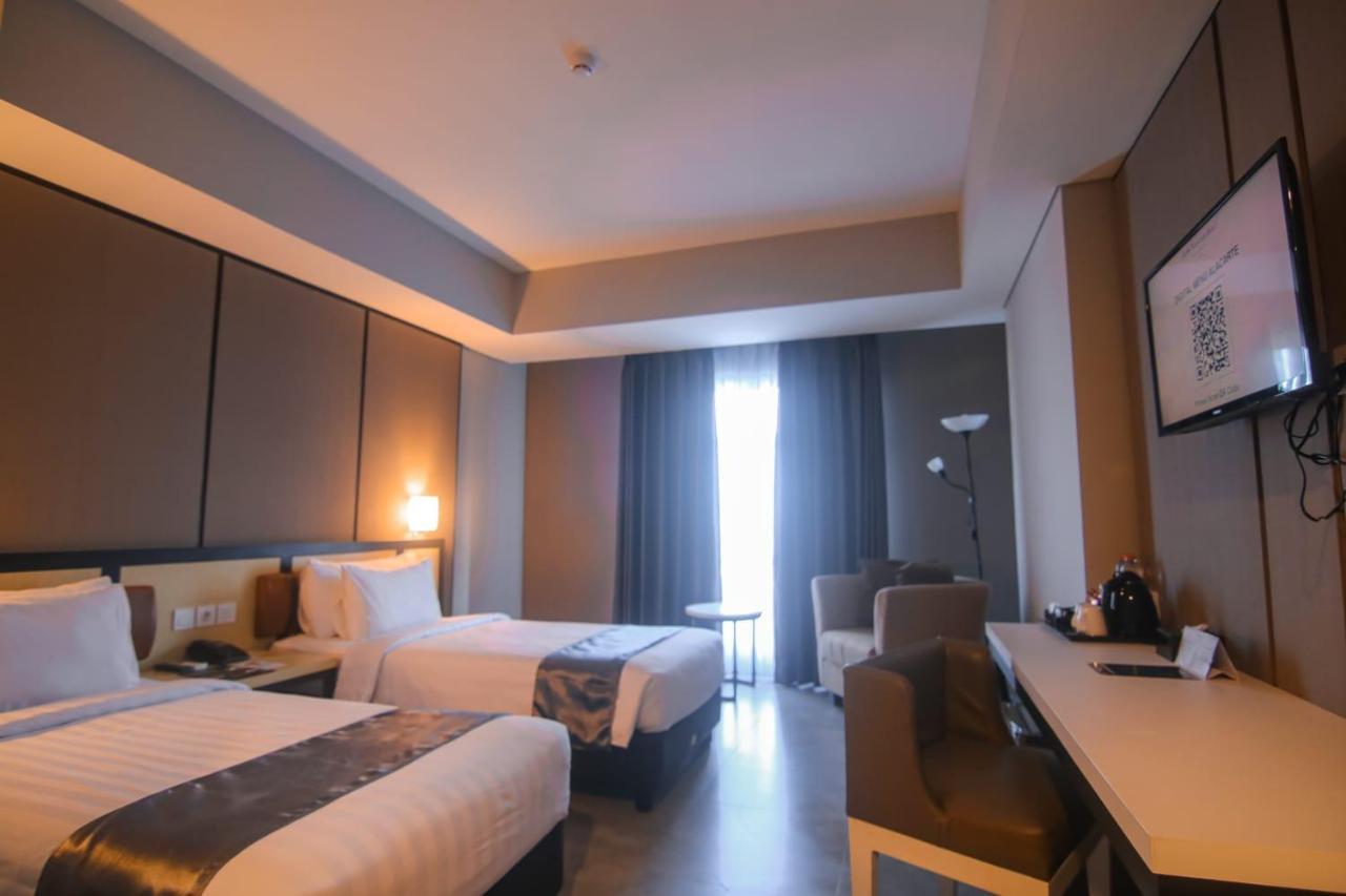 Bess Mansion Hotel Surabaya Wonotjolo Εξωτερικό φωτογραφία