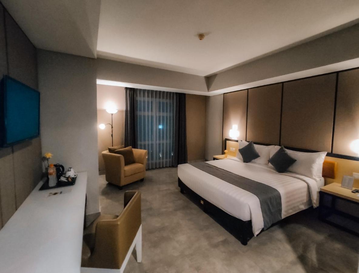 Bess Mansion Hotel Surabaya Wonotjolo Εξωτερικό φωτογραφία