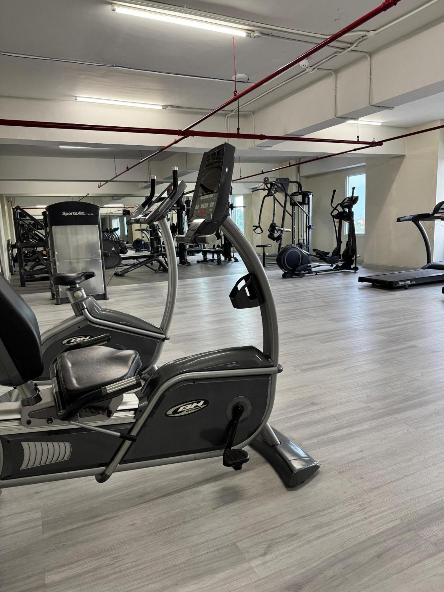 Bess Mansion Hotel Surabaya Wonotjolo Εξωτερικό φωτογραφία