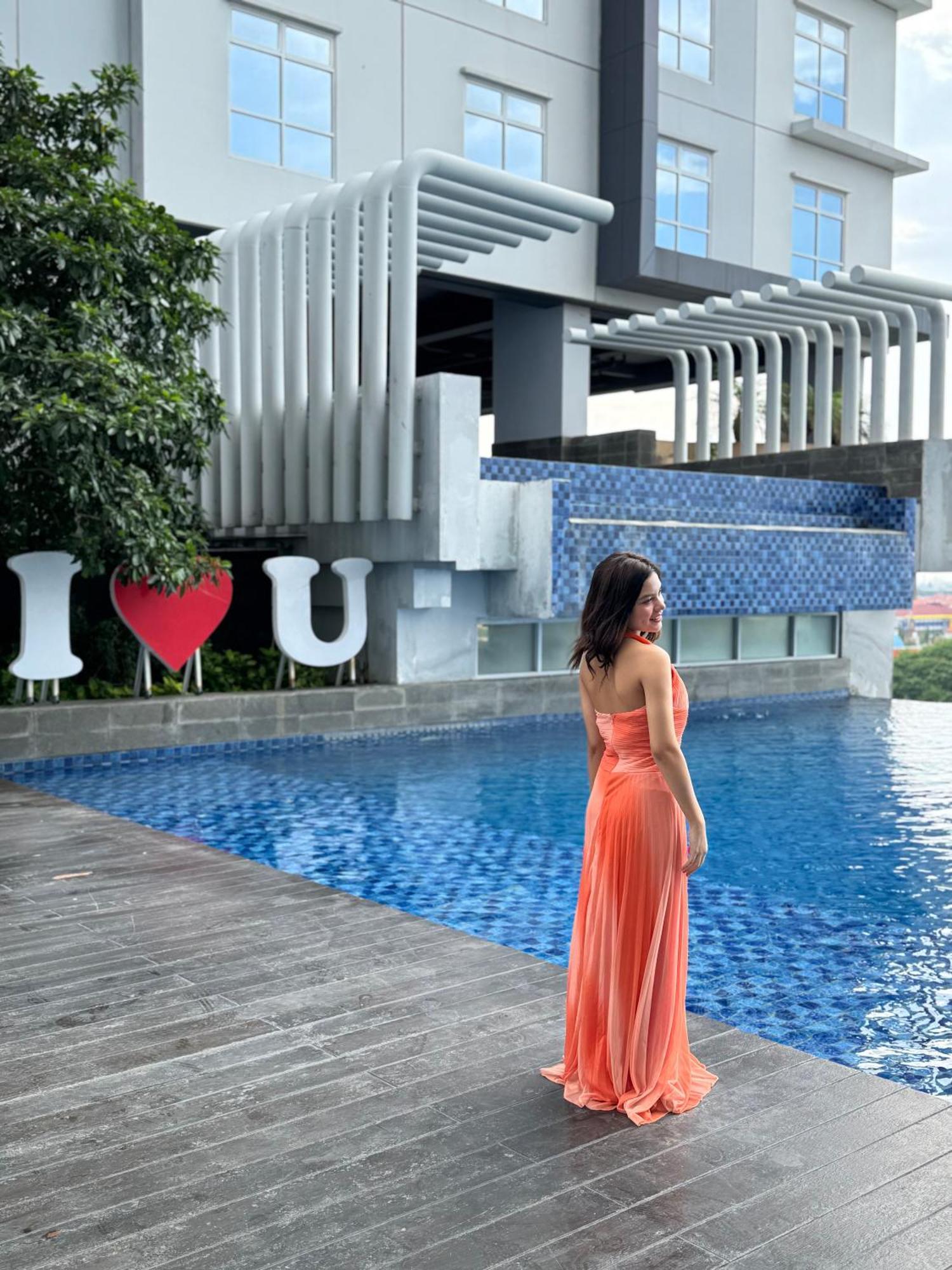 Bess Mansion Hotel Surabaya Wonotjolo Εξωτερικό φωτογραφία